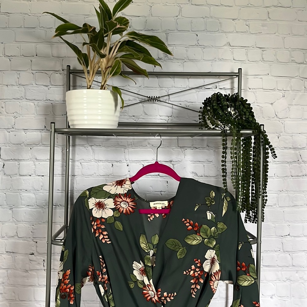 XL front floral wrap dress - knee length v front cut